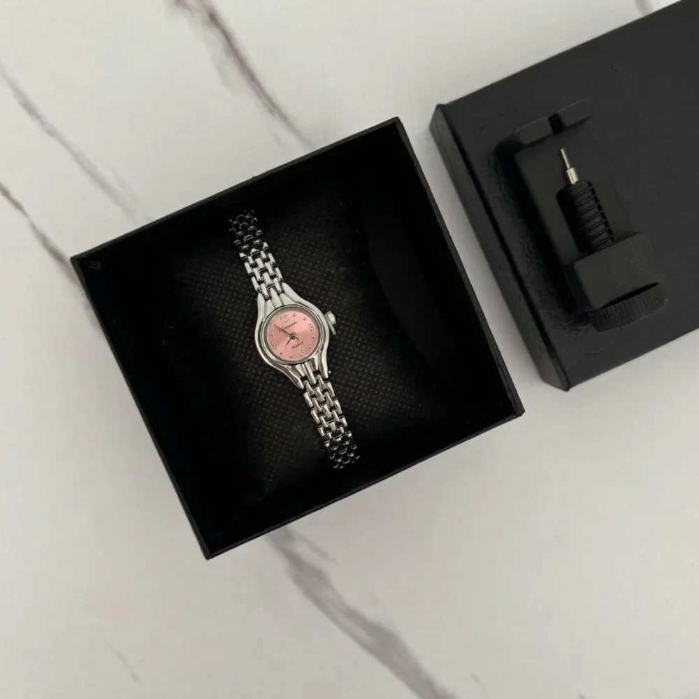 Sku0366 Retro Silver Pink Dial Women Casual Round Watch Stainless steel+gift bag